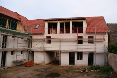 Ansicht Innenhof Bau 10.10.2014 rechts oben findet der Schulungsraum Platz